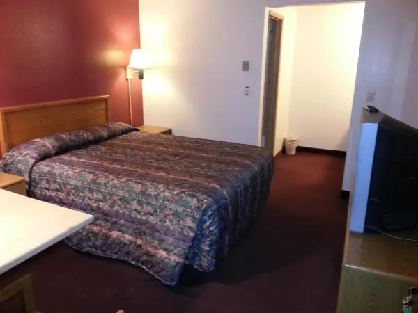 Willow Springs Motel 6